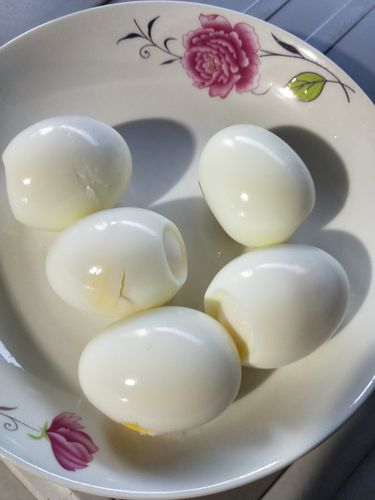 雞蛋怎麼煮好剝殼（雞蛋如何煮好剝殼）1