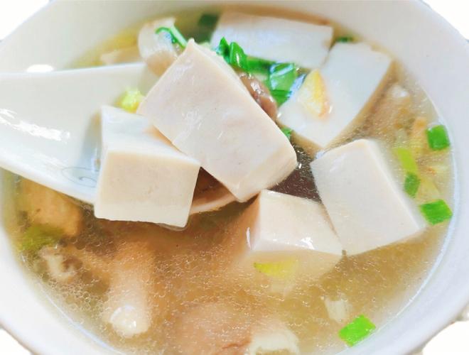 鮮蘑豆腐湯（怎麼做鮮蘑豆腐湯）1