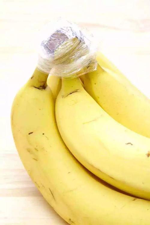 香蕉可以放冰箱裡嗎（香蕉不可以放冰箱裡）1