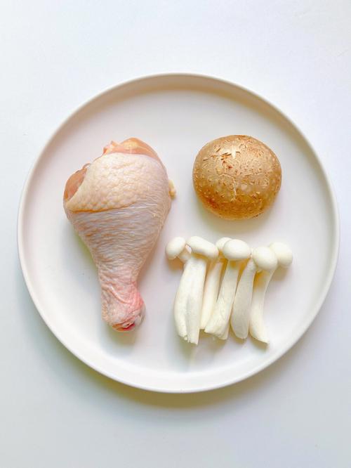 一個雞腿怎麼做好吃又簡單（好吃又簡單的雞腿做法）1
