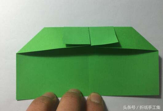 折個象征幸運的四葉草手工折紙（組合型折紙心形四葉草）7