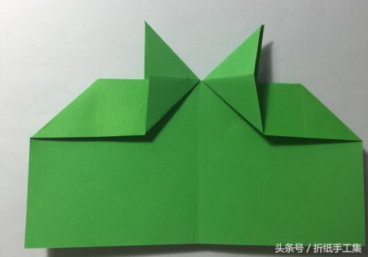 折個象征幸運的四葉草手工折紙（組合型折紙心形四葉草）9