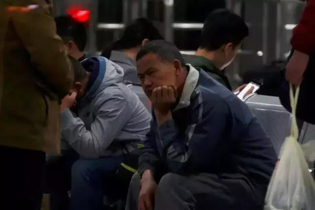 成都火車站發生的真實事件（昨晚11:20發生在常平火車站的一幕）2