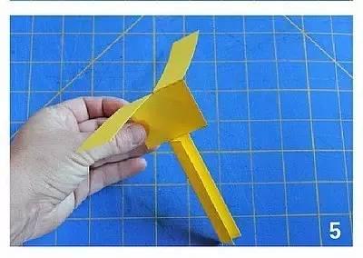 紙飛機幼兒園遊戲（世上最簡單的紙飛機）10