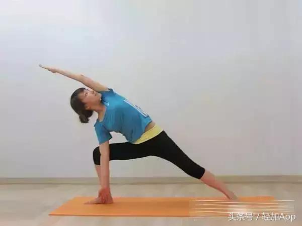 瑜伽入門十個動作快速瘦腿法（7天瘦腿的瑜伽動作）5