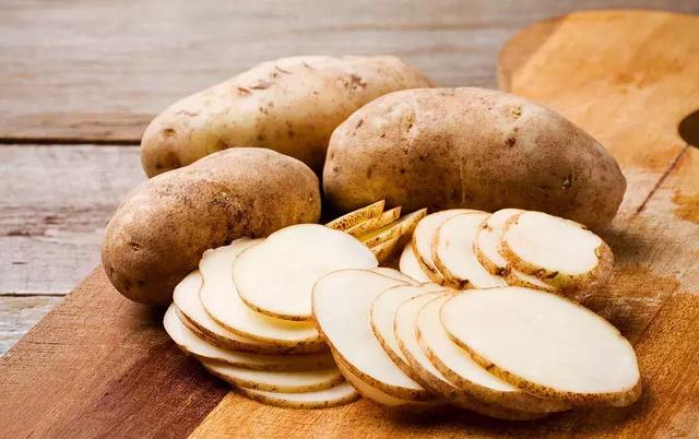 馬鈴薯種哪個品種好吃（市場上暢銷的馬鈴薯都是哪些品種）2
