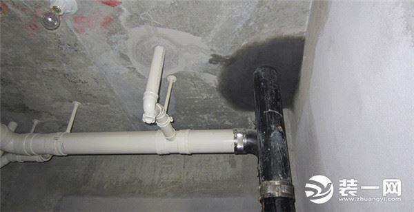 衛生間下水管滲水到樓下怎麼處理（衛生間下水管滲水怎麼辦）7