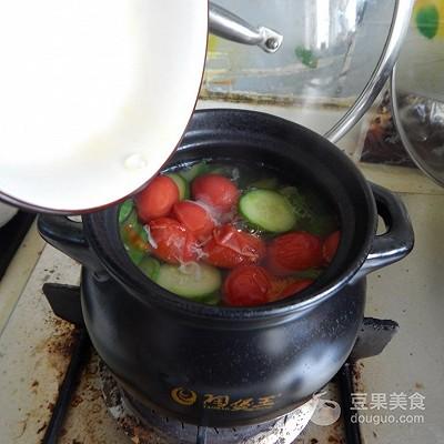 聖女果可以做西紅柿雞蛋湯嗎（黃瓜聖女果雞蛋湯）11