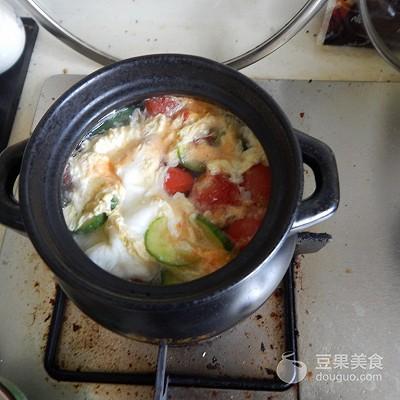 聖女果可以做西紅柿雞蛋湯嗎（黃瓜聖女果雞蛋湯）13