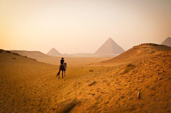 古埃及金字塔建設未解之謎（神秘古埃及金字塔的五大未解之謎）2