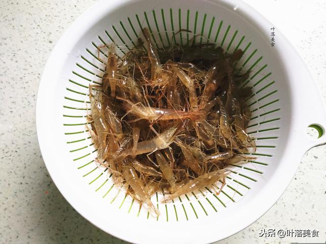 韭菜炒幹河蝦的家常做法大全（用韭菜炒小河蝦）3