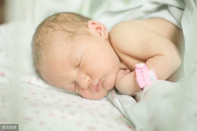 新生兒出生後三天内如何護理（新生兒頭三天需要怎麼護理）(3)