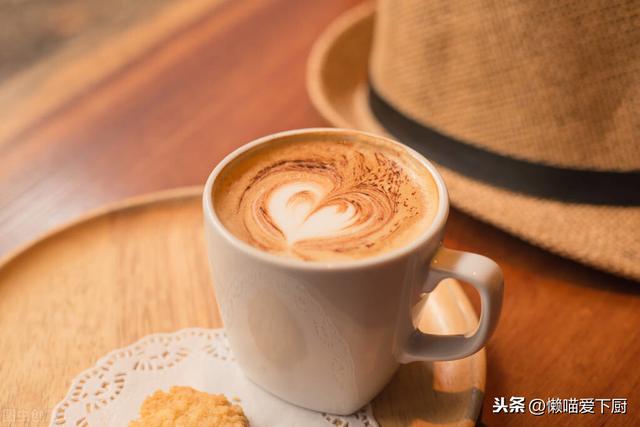 拿鐵與摩卡咖啡有什麼區别（摩卡咖啡和拿鐵咖啡）1