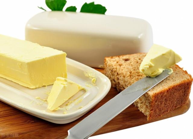 烘焙用的黃油是怎麼個用法（烘焙經常用到的黃油和奶油有這些特點）1