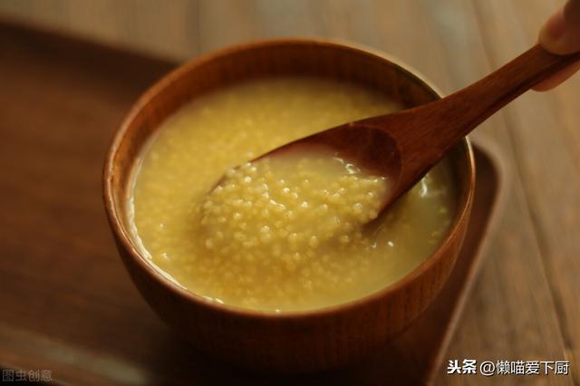 小米粥如何熬出米油（煮小米粥時怎樣熬出米油）(1)