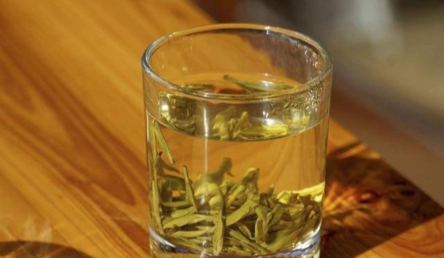 西湖龍井沖泡茶一般采用什麼方法（你知道西湖龍井茶怎麼泡好喝嗎）4