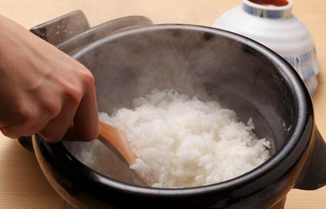 米泡時間長了煮粥好吃嗎（煮粥前把米泡一泡）(2)