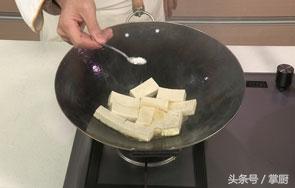 煎豆腐的做法簡單家常竅門（這樣煎豆腐做法這麼簡單）3