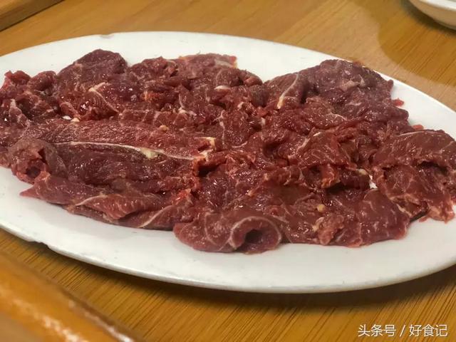 潮汕鮮牛肉火鍋一般點什麼（潮汕牛肉火鍋看似清湯寡水）9