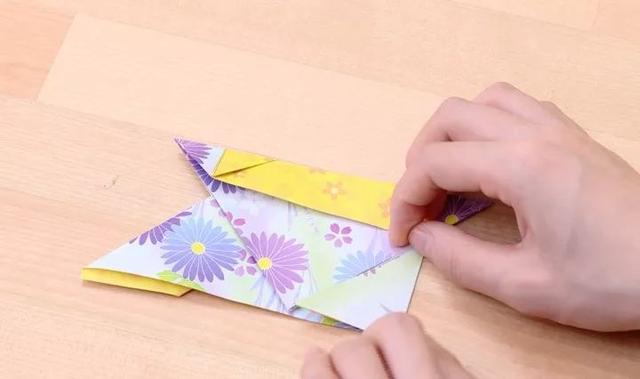 幼兒簡單折紙船的方法（陪孩子一起動手）10