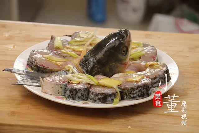 草魚怎麼煎好吃又入味（草魚最好吃的做法）6