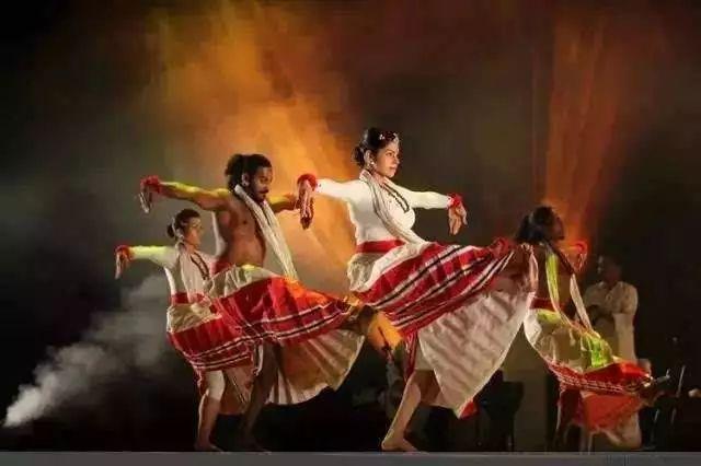 印度尬舞電影叫什麼名字（第一次看印度舞居然是在這部劇裡）11