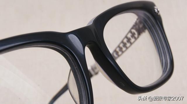 康明眼鏡框黑色純钛會不會掉鍍層（Hearts眼鏡闆材鏡框斷裂的修理維修）15