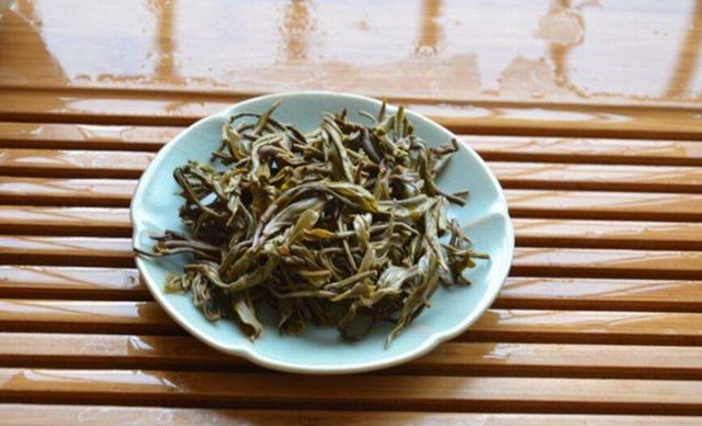 茶葉殘渣放土裡發酵養花可以嗎（喝茶剩下的茶葉渣）5