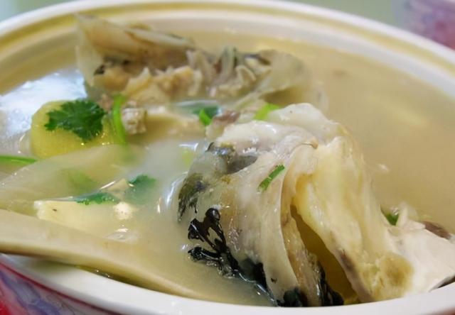 魚頭豆腐湯要怎麼炖才好喝（魚頭豆腐湯的做法）1