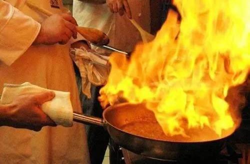 淺談火候和烹饪的關系（烹饪基礎之火候的定義）1