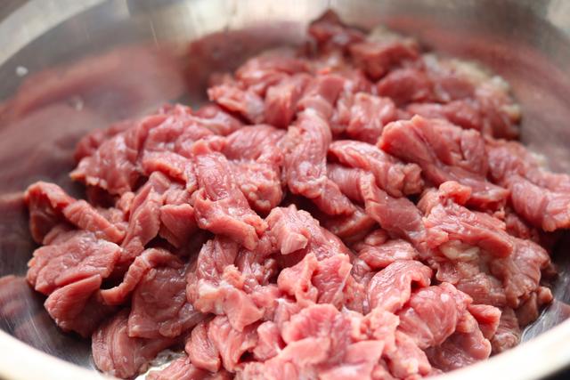 牛肉不放澱粉怎麼炒好吃（牛肉加了澱粉還是嚼不動）5