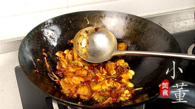 土豆炒洋蔥最簡單的做法（2個土豆1個洋蔥做出很多人喜歡的下飯菜）8