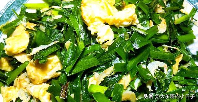 韭菜雞蛋蝦皮可以一起炒嘛（不放鹽能補鈣還特别鮮的韭菜炒雞蛋）2