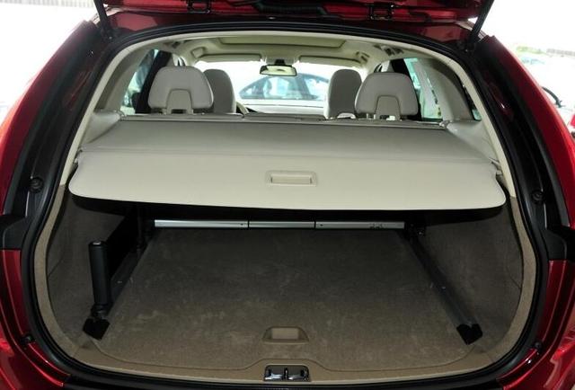 沃爾沃xc60選豪華還是動感（同級别中安全性最佳的進口SUV）12
