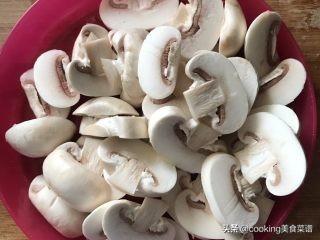 清炒蘆筍蘑菇（健康養生菜譜蘆筍炒蘑菇）5