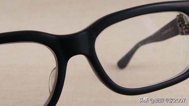 康明眼鏡框黑色純钛會不會掉鍍層（Hearts眼鏡闆材鏡框斷裂的修理維修）43