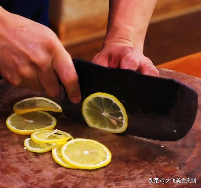 檸檬蝦的做法最簡單的做法（家庭版檸檬蝦做法）3