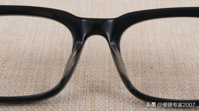 康明眼鏡框黑色純钛會不會掉鍍層（Hearts眼鏡闆材鏡框斷裂的修理維修）13