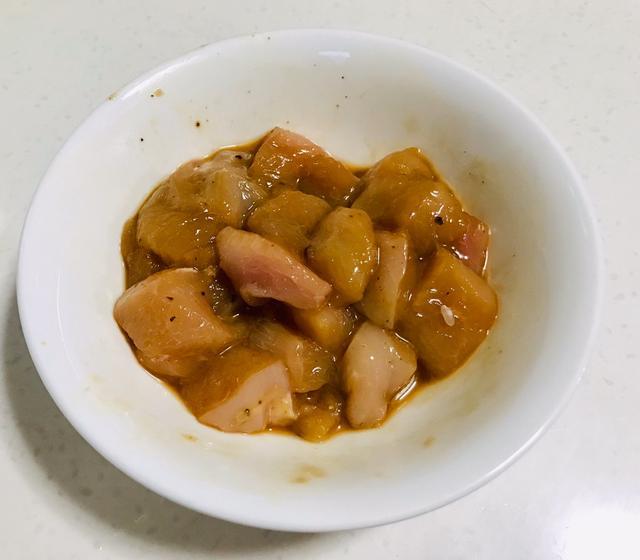 土豆香菇香腸焖飯電飯煲做法（一看就會的土豆雞肉香菇焖飯）4