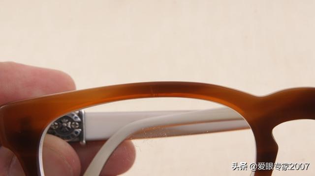 康明眼鏡框黑色純钛會不會掉鍍層（Hearts眼鏡闆材鏡框斷裂的修理維修）6