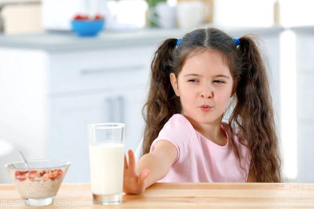兒童喝的牛奶怎麼選擇（孩子喝牛奶推薦指南）3