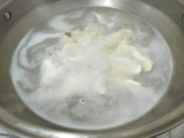 冷凍的水餃是用冷水煮還是熱水煮（用冷水還是熱水）3