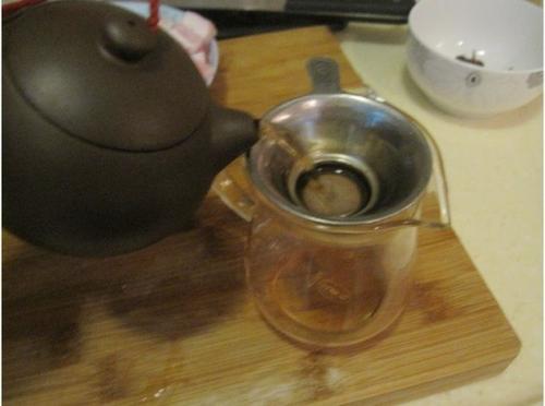 茶葉泡水有幾種方法（茶葉第一泡水到底髒不髒）1