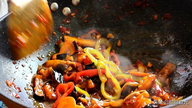 最有魚香味的魚香茄子怎麼做（魚香茄子正宗做法）13
