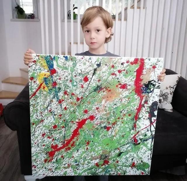 自閉症的兒童會畫哪些畫（自閉症小男孩通過自學畫畫）3