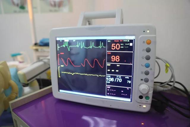 心電監護儀有哪些作用和用途（心電監護儀的應用）1