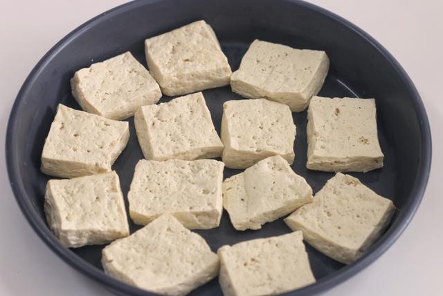 凍豆腐怎麼凍出來一層層的（在家做凍豆腐記住）8