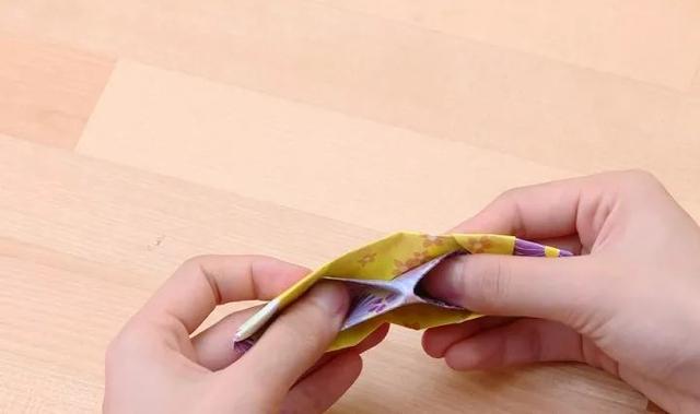 幼兒簡單折紙船的方法（陪孩子一起動手）16