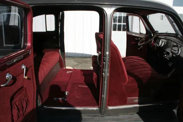 奔馳1939年代老爺車（1934年銷量7.8萬電影教父裡主角的汽車這麼強）7