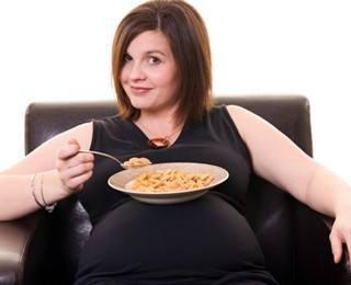 懷孕期間這幾類食物最好不要生吃（這3種食物很有營養）7